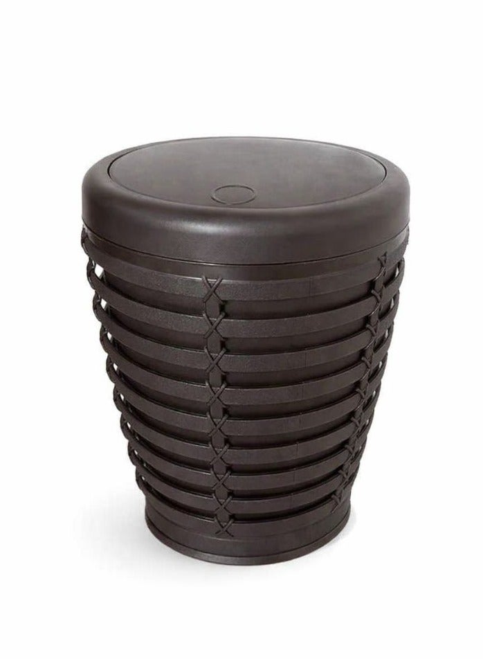 Primanova Palm basket trash can with swing lid can be for in your home under desk office bedroom bathroom 7 liter brown - Image 1